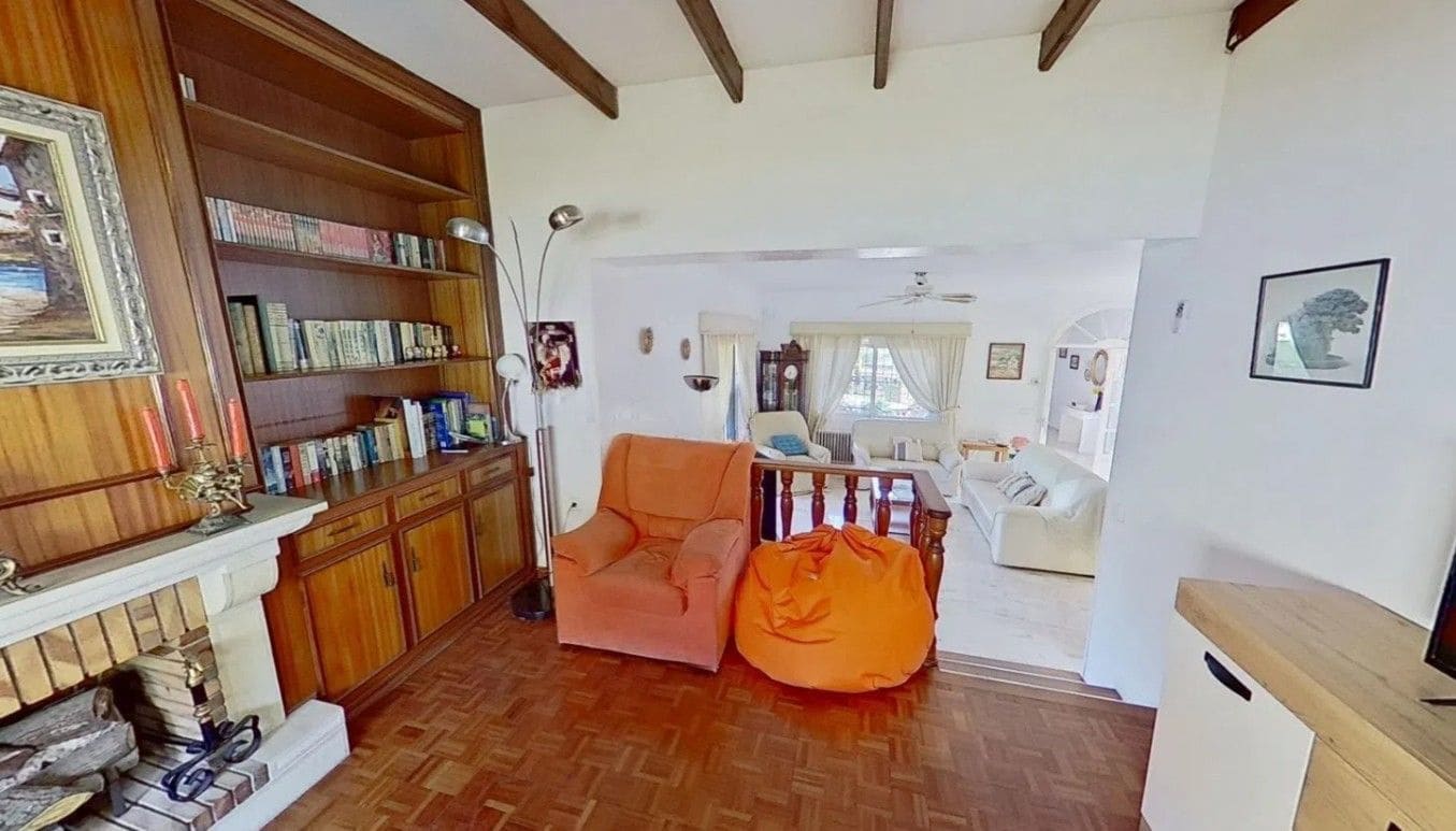 4 bedroom Villa for sale in Alfaz del Pi / L'Alfas del Pi with pool garage - € 620,000 (Ref: 9655735)