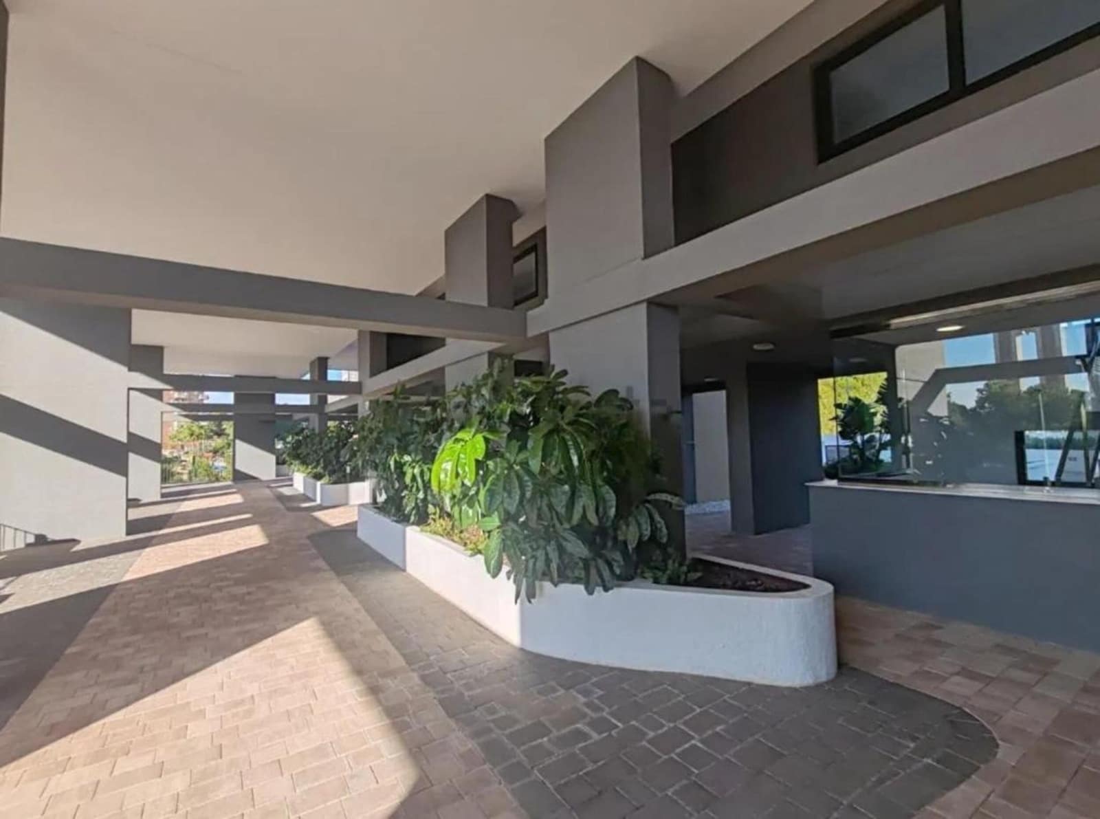 Apartamento de 3 habitaciones en Benidorm en venta con piscina garaje - 595.000 € (Ref: 9745229)