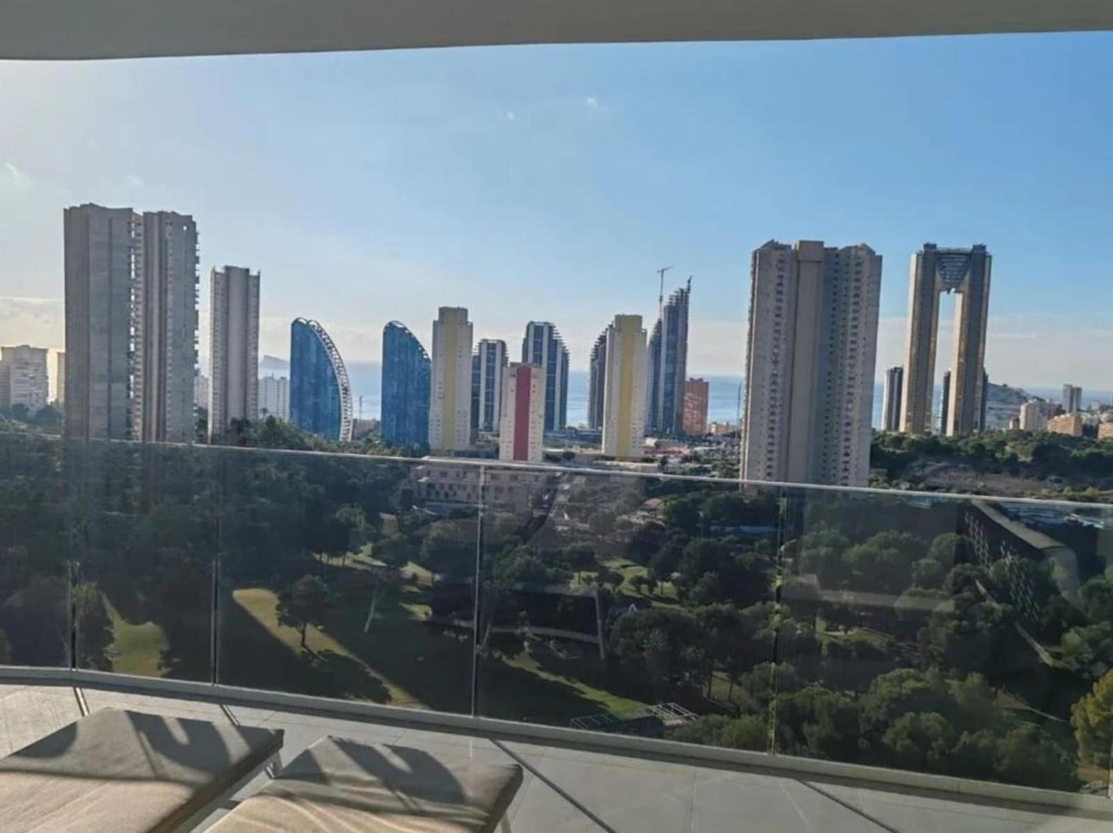 Apartamento de 3 habitaciones en Benidorm en venta con piscina garaje - 595.000 € (Ref: 9745229)