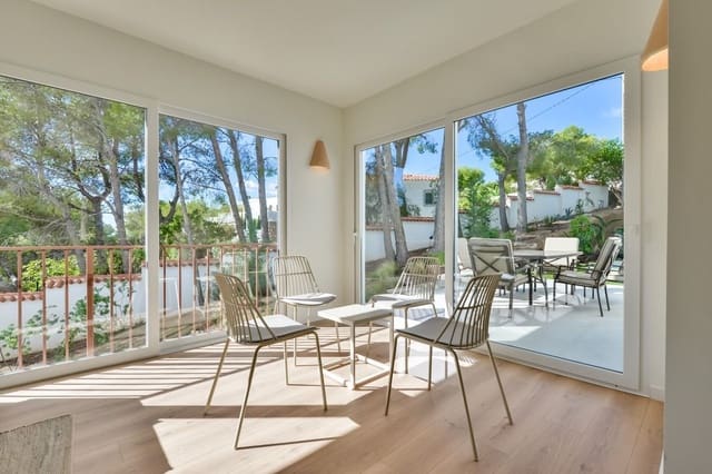 3 sypialnia Willa na sprzedaż w Altea la Vella, Altea z basenem garażem - 649 000 € (Ref: 9751658)