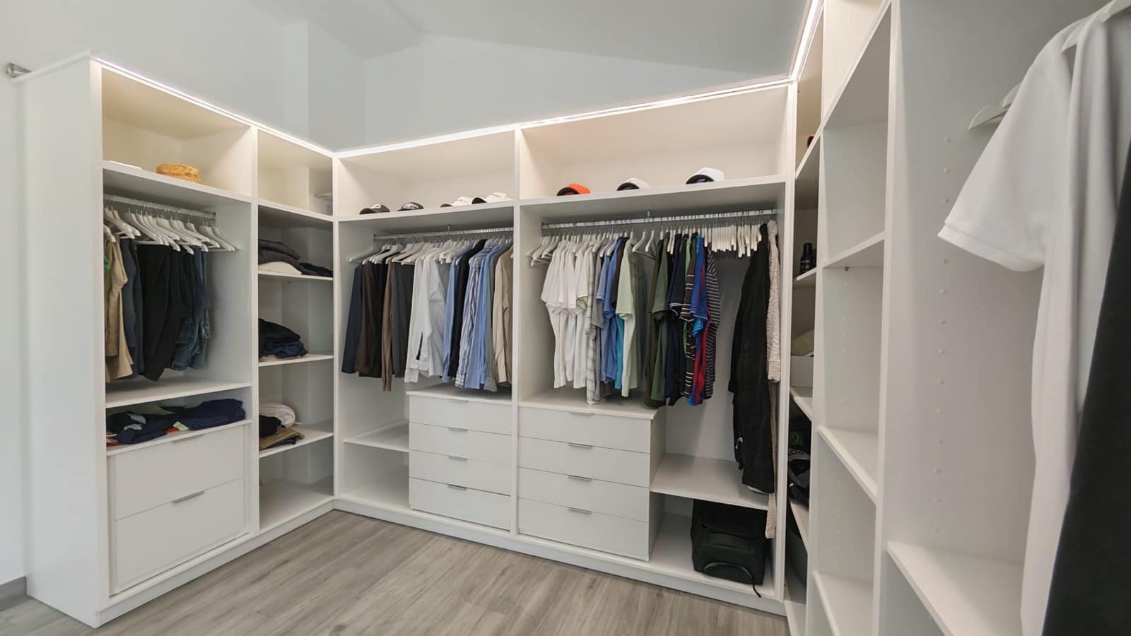 4 soverom Villa til salgs i Alfaz del Pi / L'Alfas del Pi med svømmebasseng garasje - € 1 195 000 (Ref: 9794256)