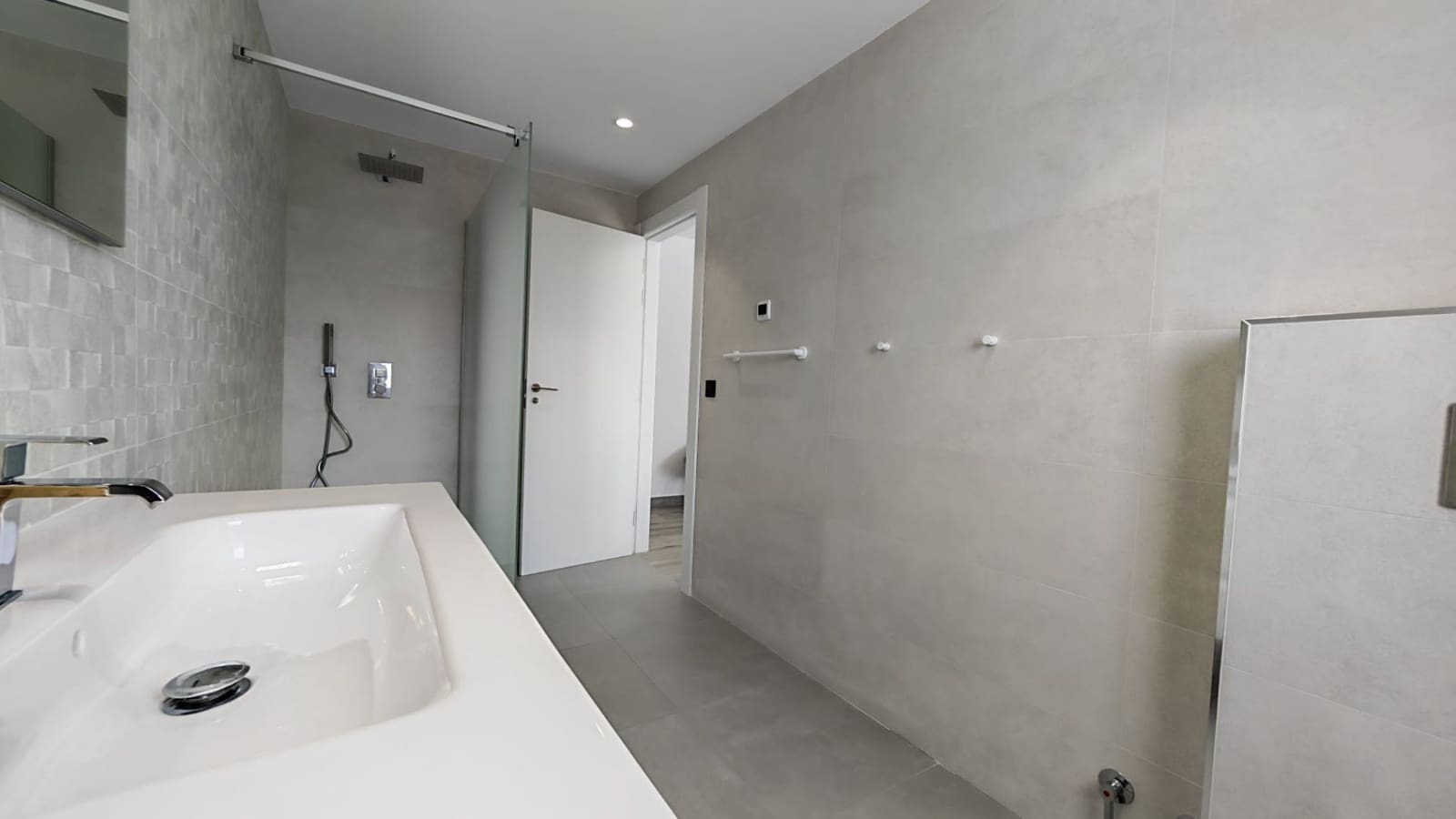 4 soverom Villa til salgs i Alfaz del Pi / L'Alfas del Pi med svømmebasseng garasje - € 1 195 000 (Ref: 9794256)