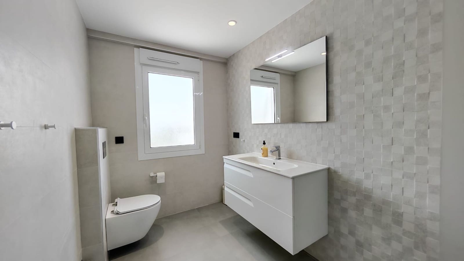 4 soverom Villa til salgs i Alfaz del Pi / L'Alfas del Pi med svømmebasseng garasje - € 1 195 000 (Ref: 9794256)