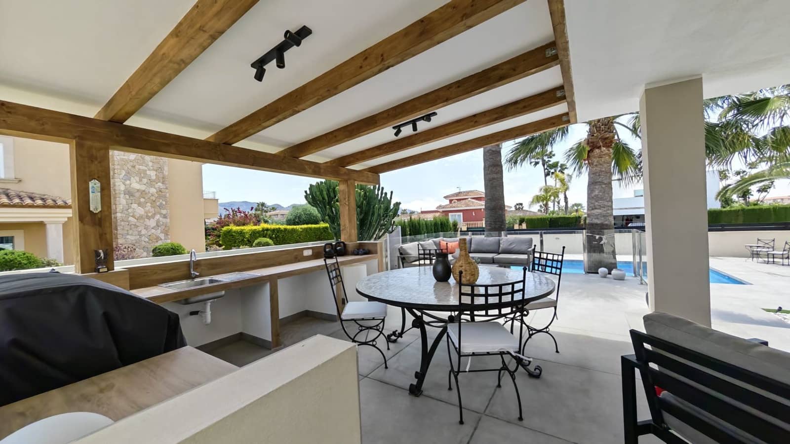 4 soverom Villa til salgs i Alfaz del Pi / L'Alfas del Pi med svømmebasseng garasje - € 1 195 000 (Ref: 9794256)