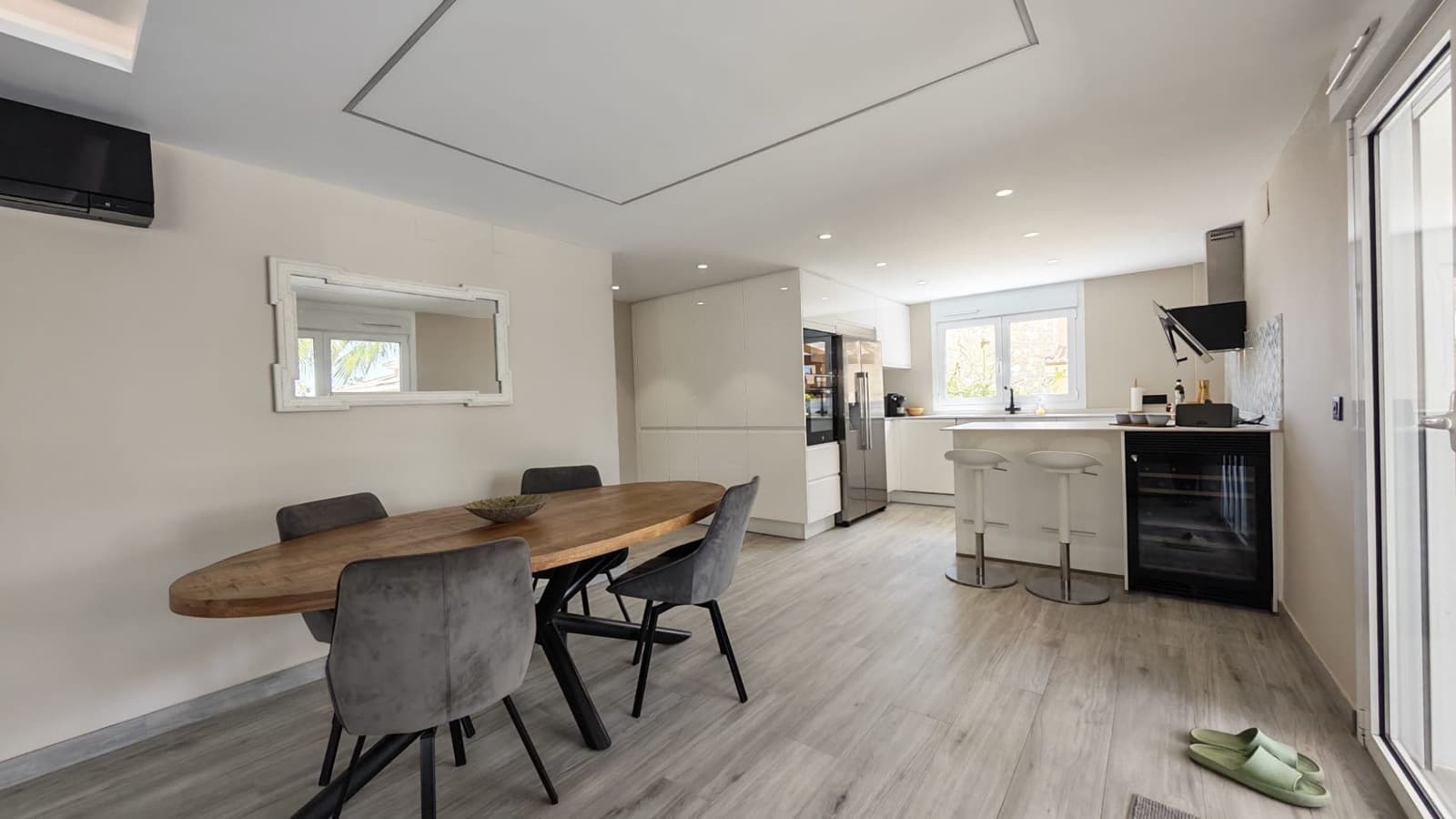 4 soverom Villa til salgs i Alfaz del Pi / L'Alfas del Pi med svømmebasseng garasje - € 1 195 000 (Ref: 9794256)