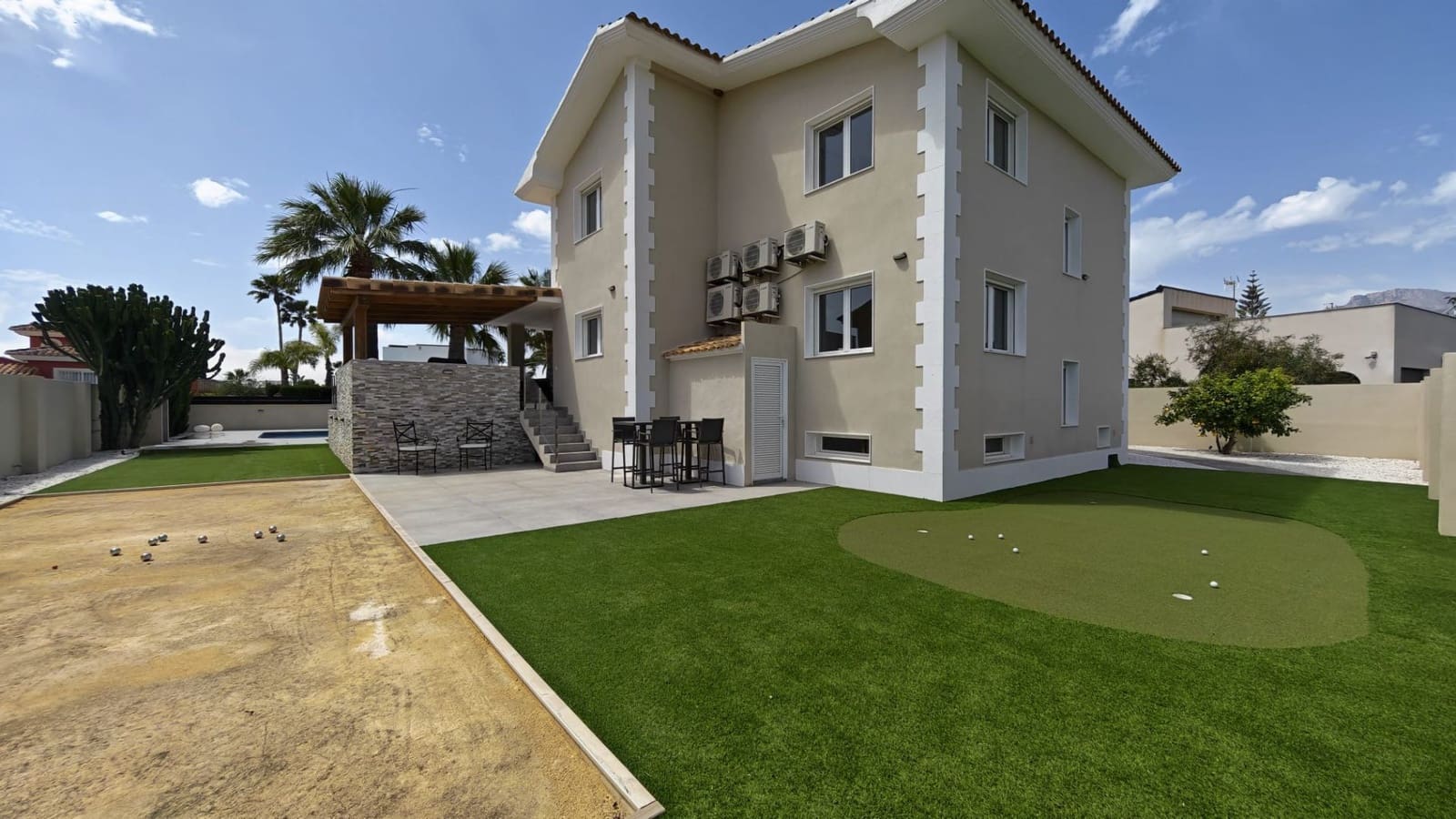 4 soverom Villa til salgs i Alfaz del Pi / L'Alfas del Pi med svømmebasseng garasje - € 1 195 000 (Ref: 9794256)