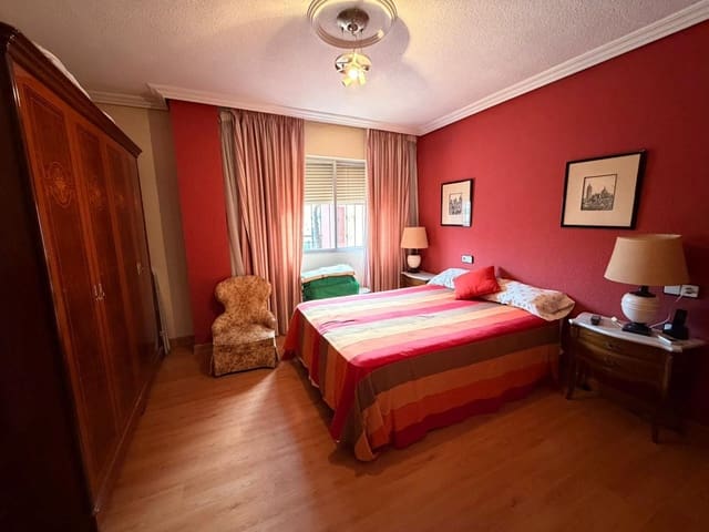 3 bedroom Apartment for sale in Colonia Madrid, Benidorm with garage - € 550,000 (Ref: 9796866)