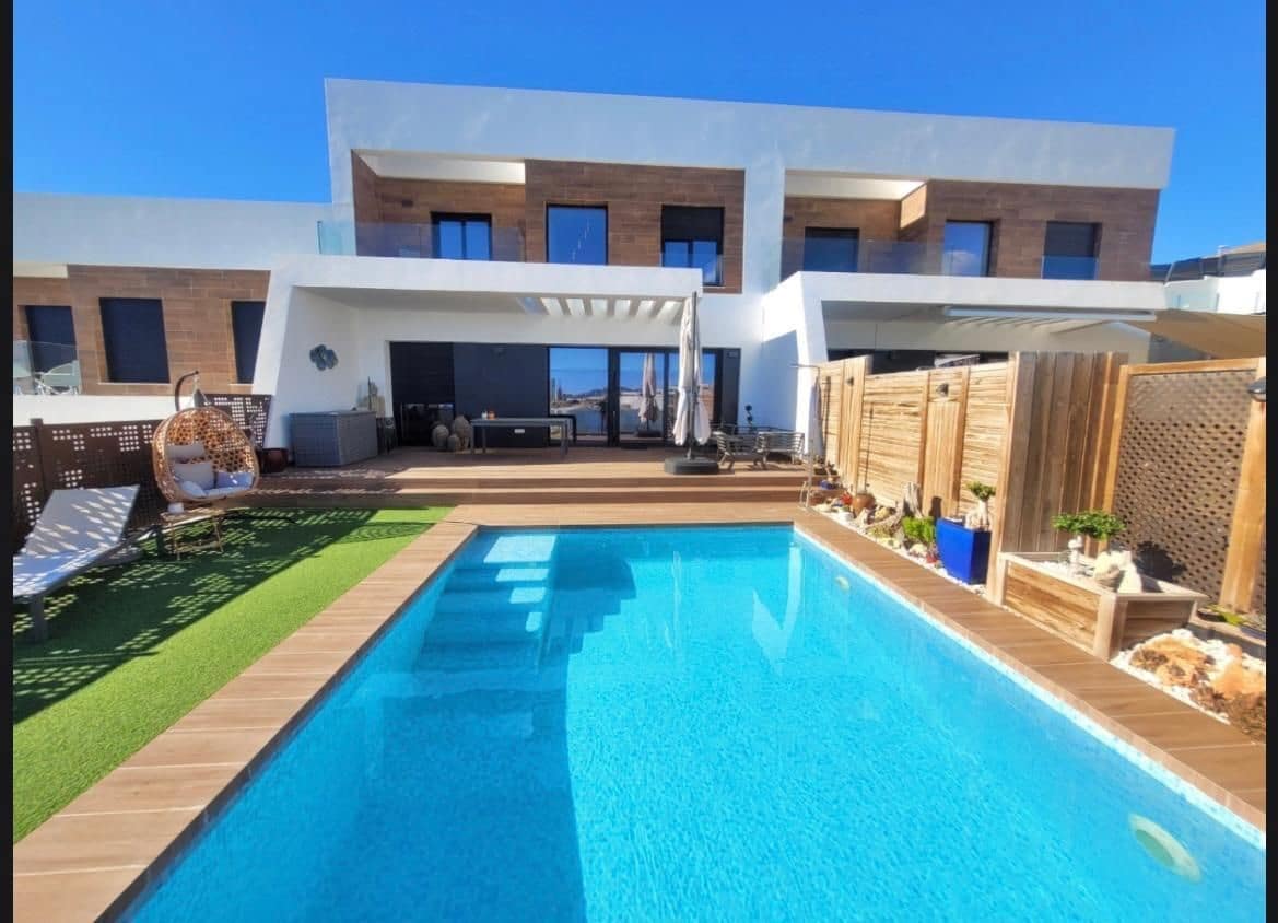 3 soverom Villa til salgs i Finestrat med svømmebasseng garasje - € 585 000 (Ref: 9796867)