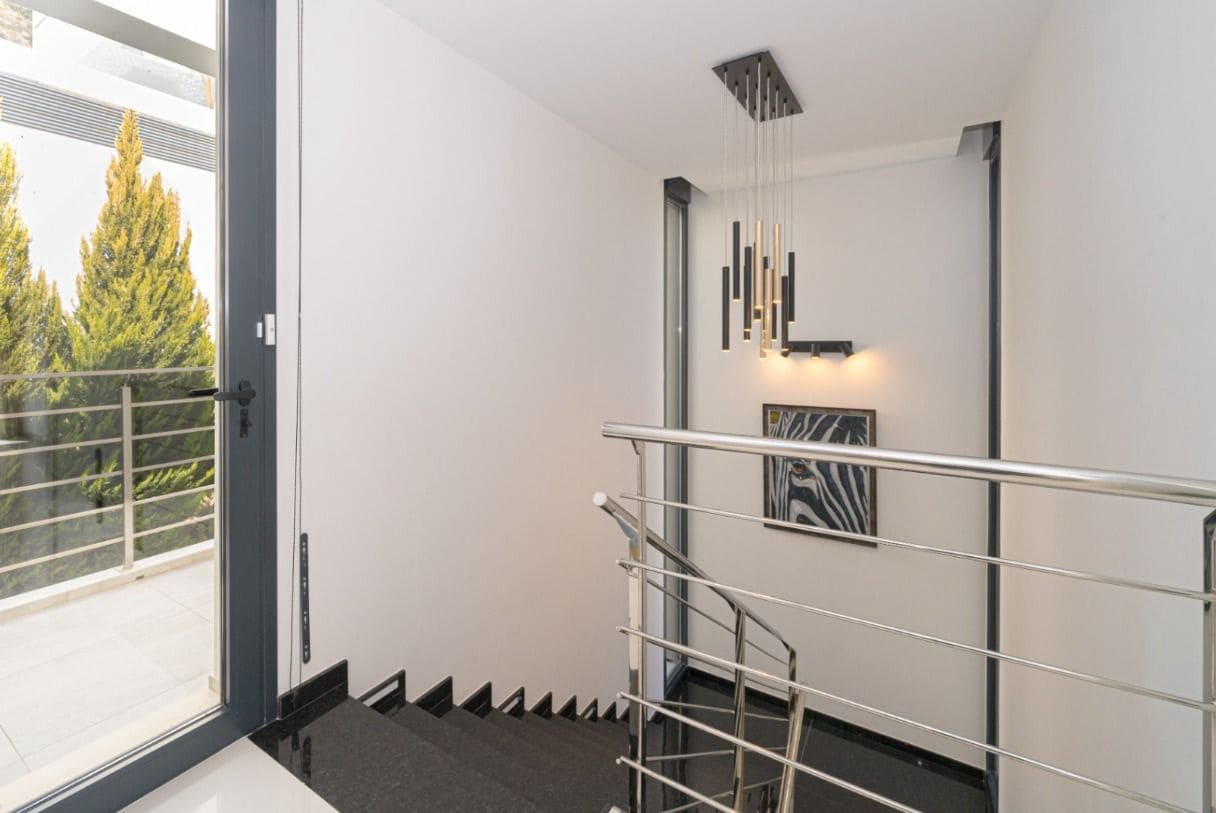 Chalet de 5 habitaciones en Finestrat en venta con piscina garaje - 2.000.000 € (Ref: 9800517)