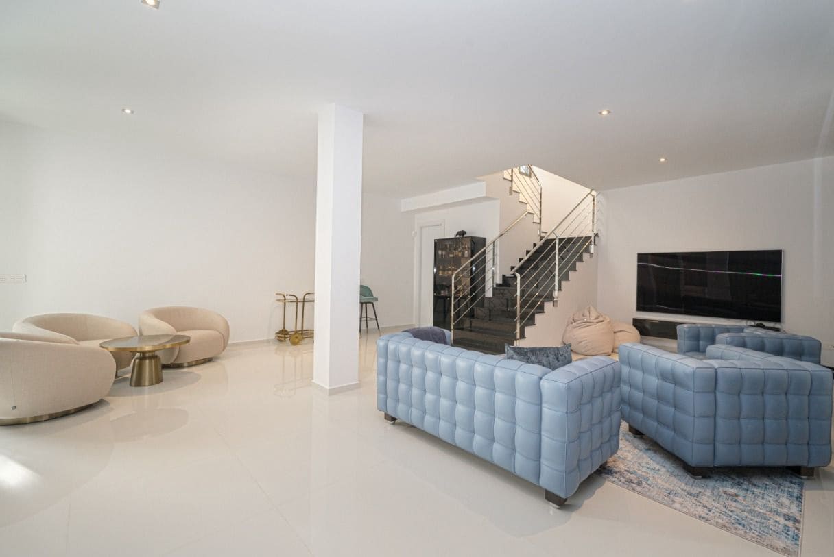 Chalet de 5 habitaciones en Finestrat en venta con piscina garaje - 2.000.000 € (Ref: 9800517)