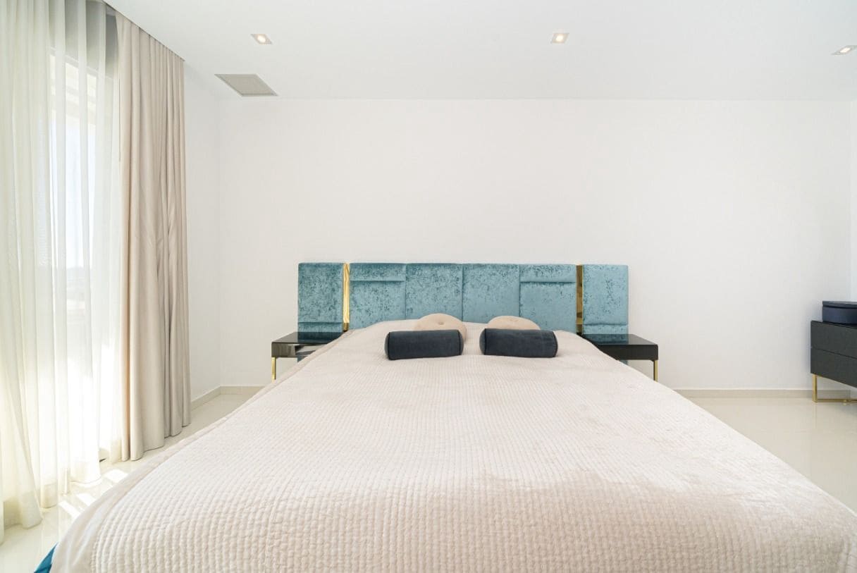 Chalet de 5 habitaciones en Finestrat en venta con piscina garaje - 2.000.000 € (Ref: 9800517)