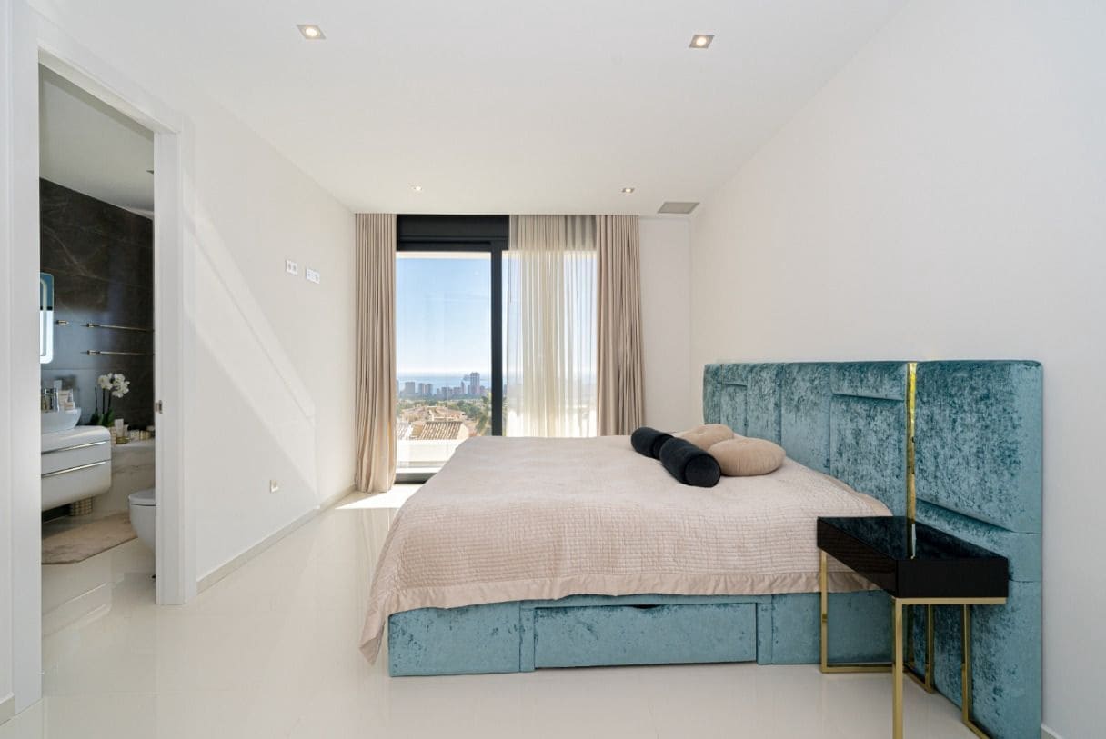 Chalet de 5 habitaciones en Finestrat en venta con piscina garaje - 2.000.000 € (Ref: 9800517)