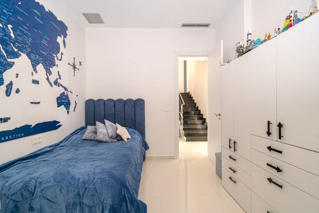 Chalet de 5 habitaciones en Finestrat en venta con piscina garaje - 2.000.000 € (Ref: 9800517)