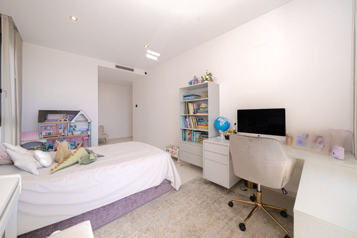 Chalet de 5 habitaciones en Finestrat en venta con piscina garaje - 2.000.000 € (Ref: 9800517)