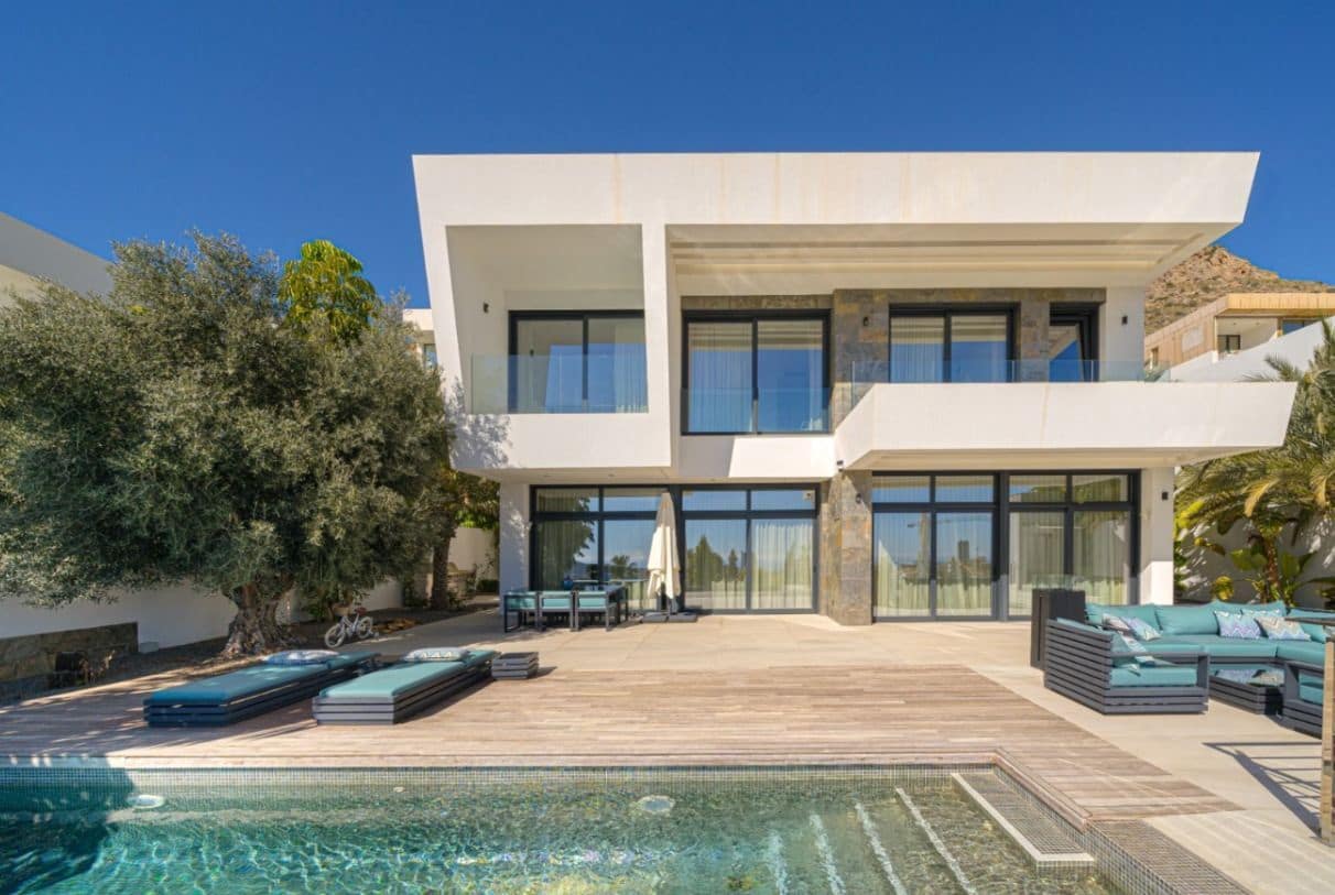 Chalet de 5 habitaciones en Finestrat en venta con piscina garaje - 2.000.000 € (Ref: 9800517)