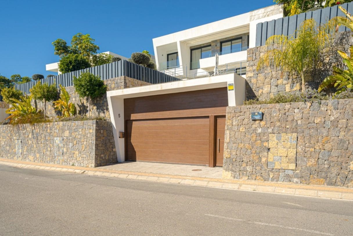 Chalet de 5 habitaciones en Finestrat en venta con piscina garaje - 2.000.000 € (Ref: 9800517)