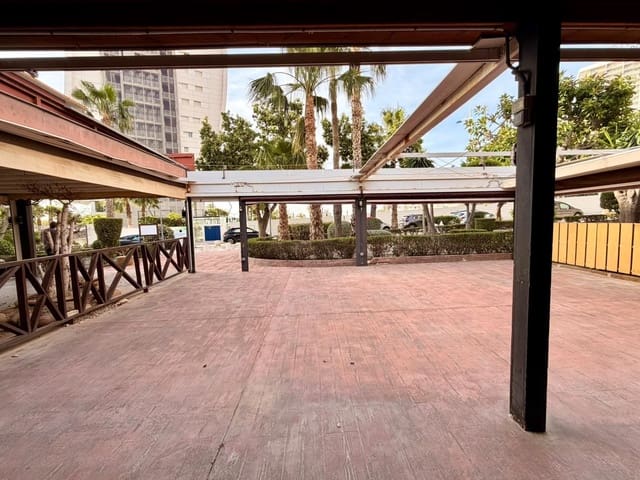 Commercial for sale in Playa Poniente, Benidorm - € 445,000 (Ref: 9806196)