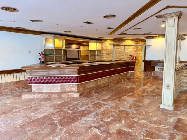 Commercial for sale in Playa Poniente, Benidorm - € 445,000 (Ref: 9806196)