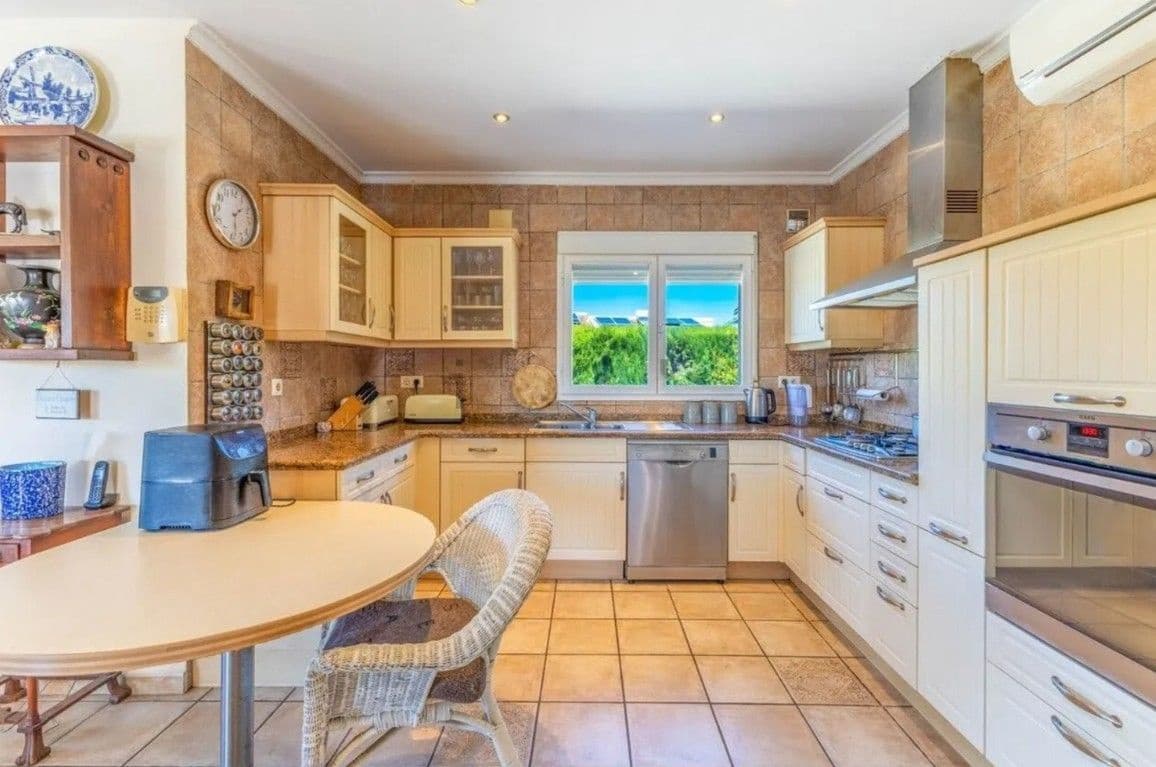 3 Zimmer Villa zu verkaufen in Javea / Xabia mit Pool Garage - 765.000 € (Ref: 9819973)