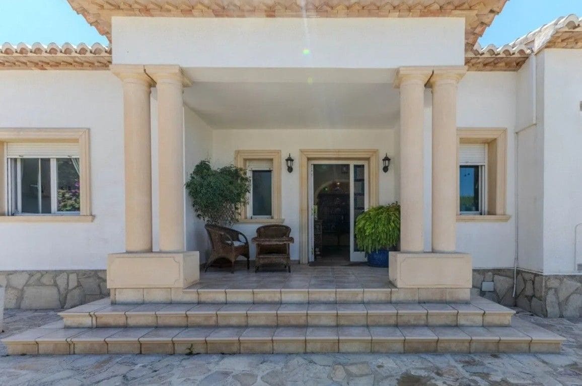 3 Zimmer Villa zu verkaufen in Javea / Xabia mit Pool Garage - 765.000 € (Ref: 9819973)