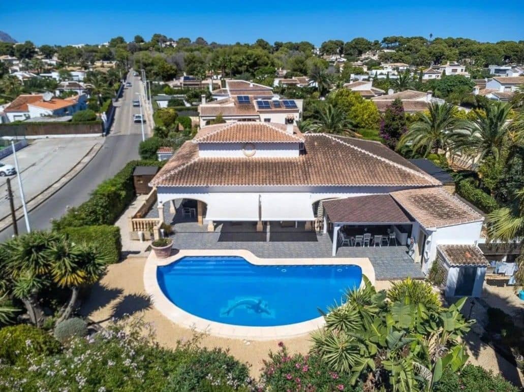 3 Zimmer Villa zu verkaufen in Javea / Xabia mit Pool Garage - 765.000 € (Ref: 9819973)
