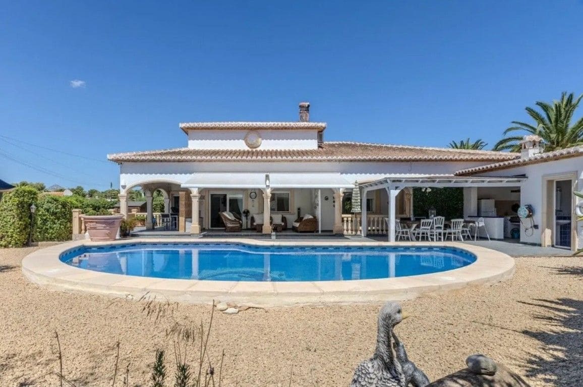 3 Zimmer Villa zu verkaufen in Javea / Xabia mit Pool Garage - 765.000 € (Ref: 9819973)
