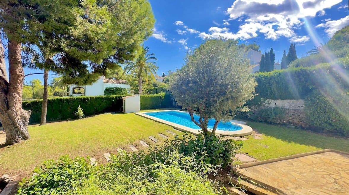 6 soveværelse Villa til salg i Javea / Xabia med swimmingpool garage - € 790.000 (Ref: 9819974)