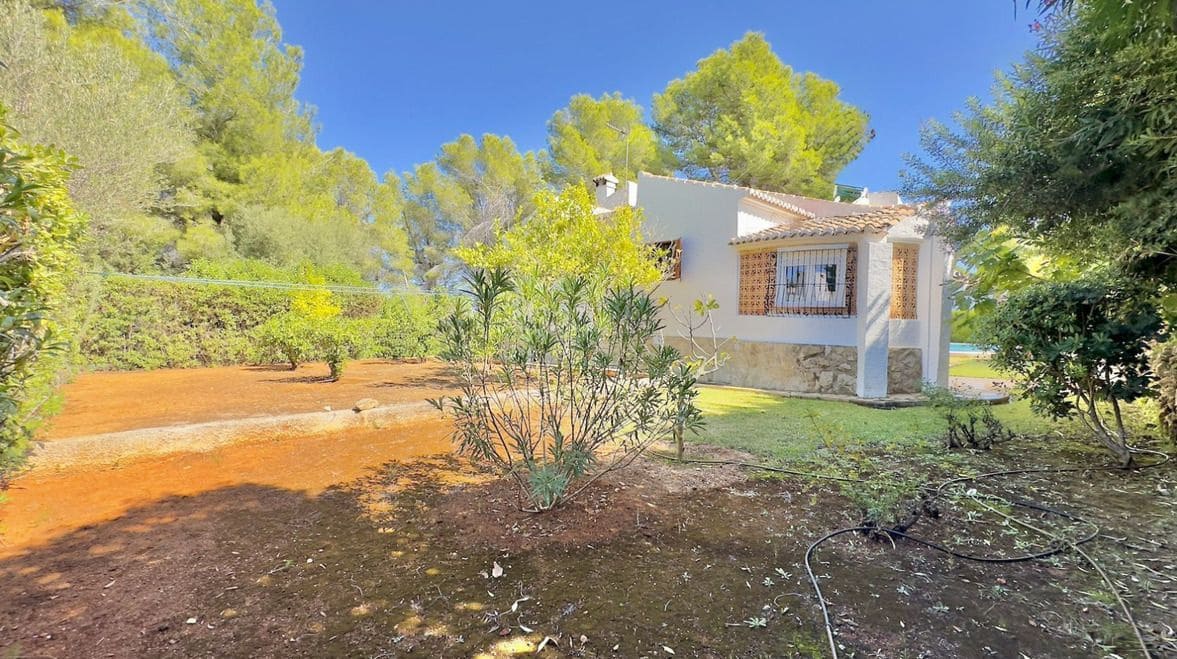 6 soveværelse Villa til salg i Javea / Xabia med swimmingpool garage - € 790.000 (Ref: 9819974)