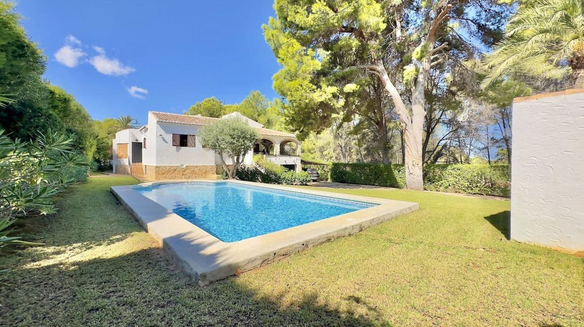 6 soveværelse Villa til salg i Javea / Xabia med swimmingpool garage - € 790.000 (Ref: 9819974)