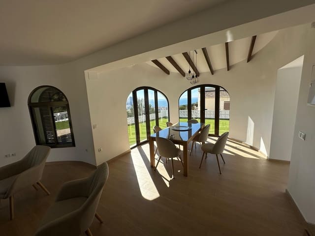 3 makuuhuone Huvila myytävänä paikassa Oltamar - Cucarres, Calpe / Calp mukana uima-altaan 
autotalli - 725 000 € (Ref: 9859606)