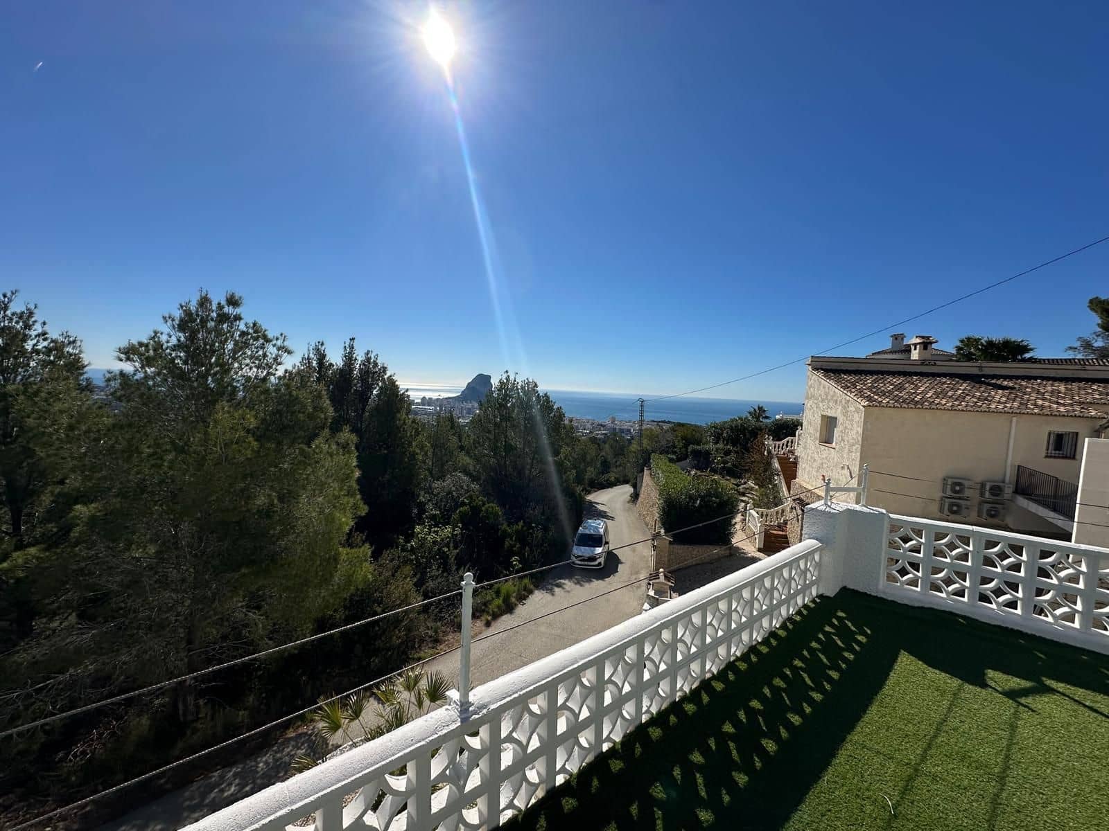 3 makuuhuone Huvila myytävänä paikassa Calpe / Calp mukana uima-altaan 
autotalli - 725 000 € (Ref: 9859606)