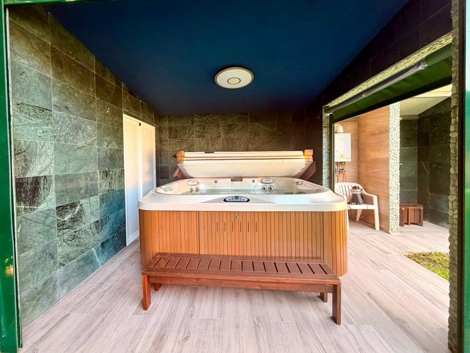 Chalet de 4 habitaciones en El Campello en venta con garaje - 2.500.000 € (Ref: 9933643)