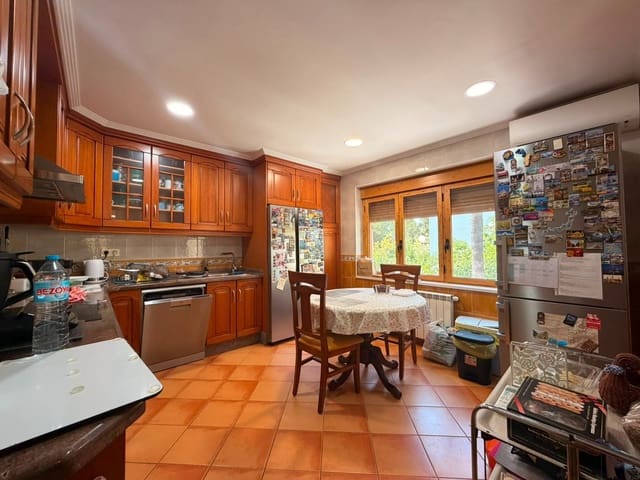 Chalet de 4 habitaciones en Playa de Muchavista, El Campello en venta con garaje - 2.500.000 € (Ref: 9933643)