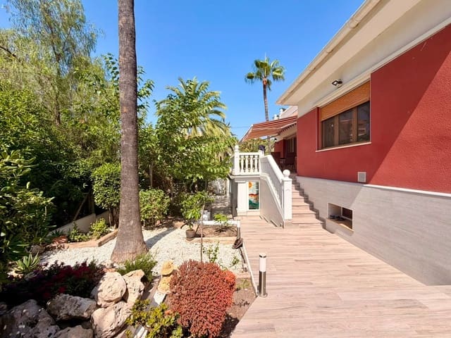 Chalet de 4 habitaciones en Playa de Muchavista, El Campello en venta con garaje - 2.500.000 € (Ref: 9933643)