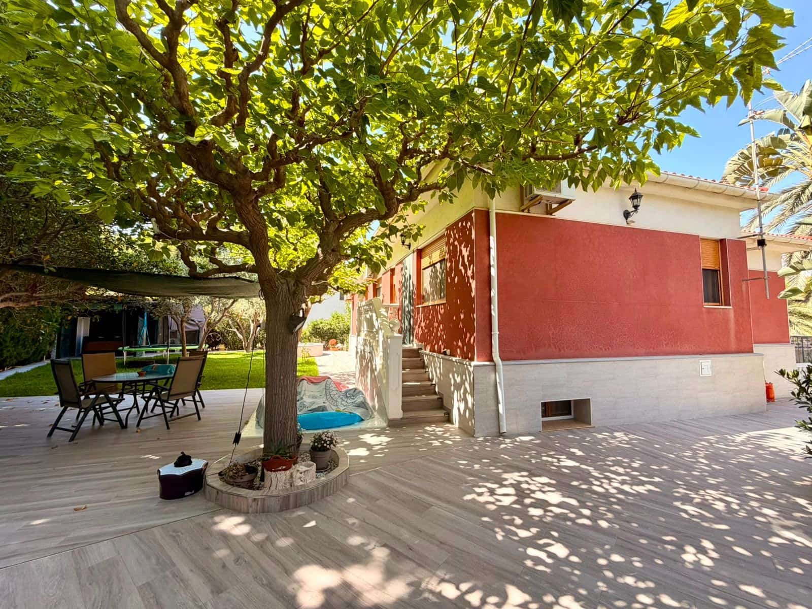 Chalet de 4 habitaciones en El Campello en venta con garaje - 2.500.000 € (Ref: 9933643)