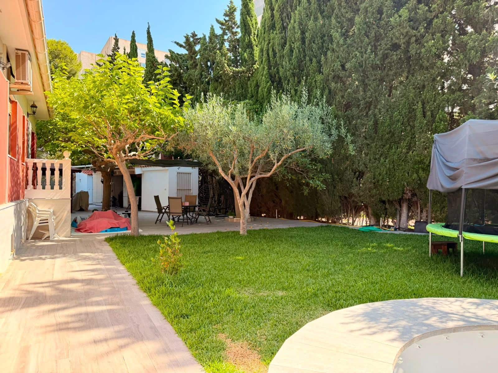 Chalet de 4 habitaciones en El Campello en venta con garaje - 2.500.000 € (Ref: 9933643)