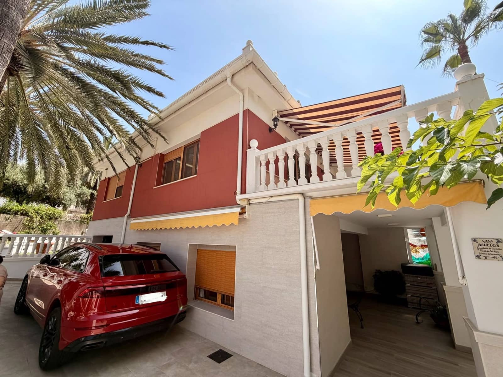 Chalet de 4 habitaciones en El Campello en venta con garaje - 2.500.000 € (Ref: 9933643)