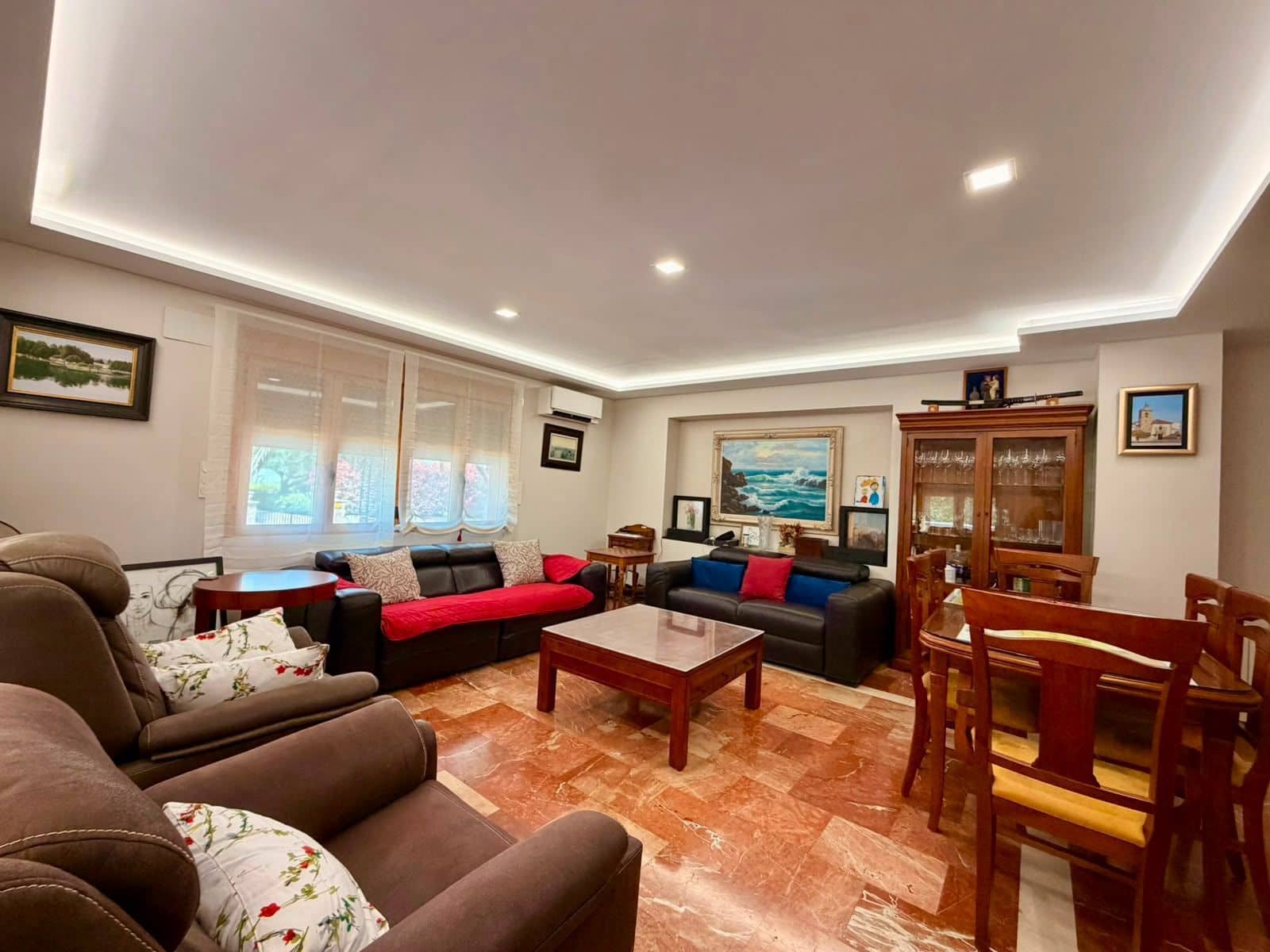 4 bedroom Villa for sale in El Campello with garage - € 2,500,000 (Ref: 9933643)
