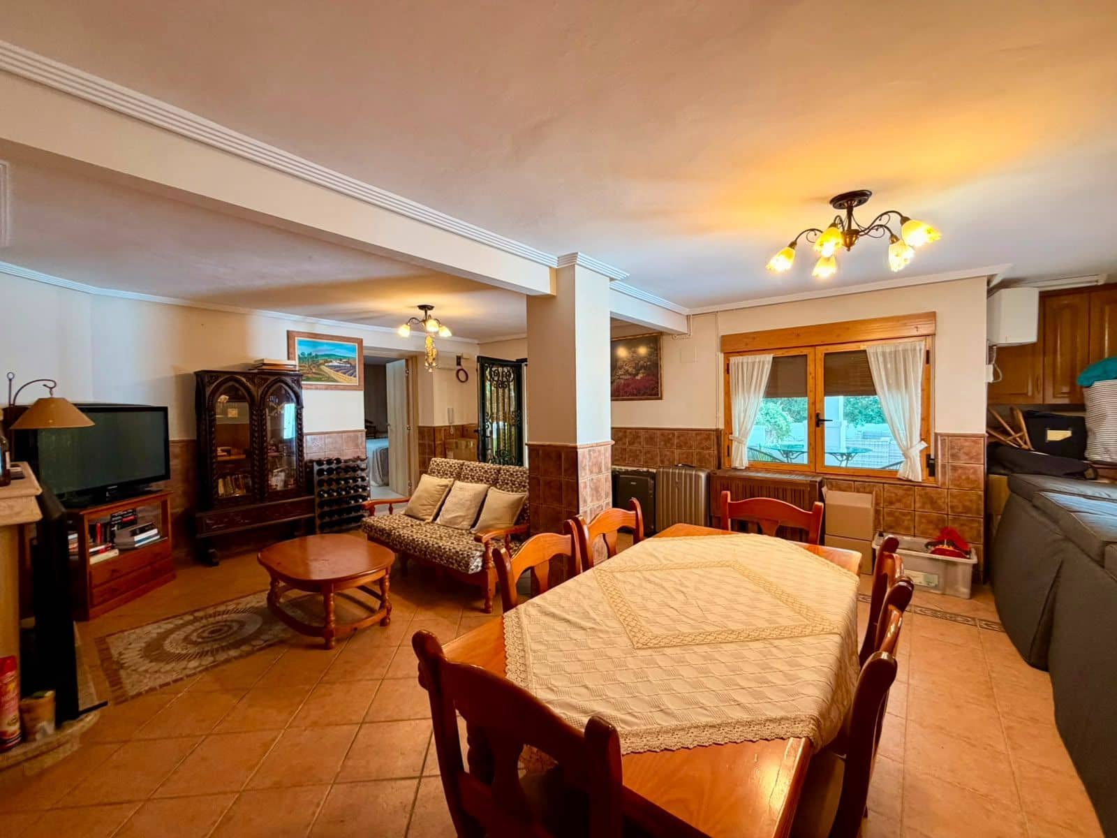 4 bedroom Villa for sale in El Campello with garage - € 2,500,000 (Ref: 9933643)