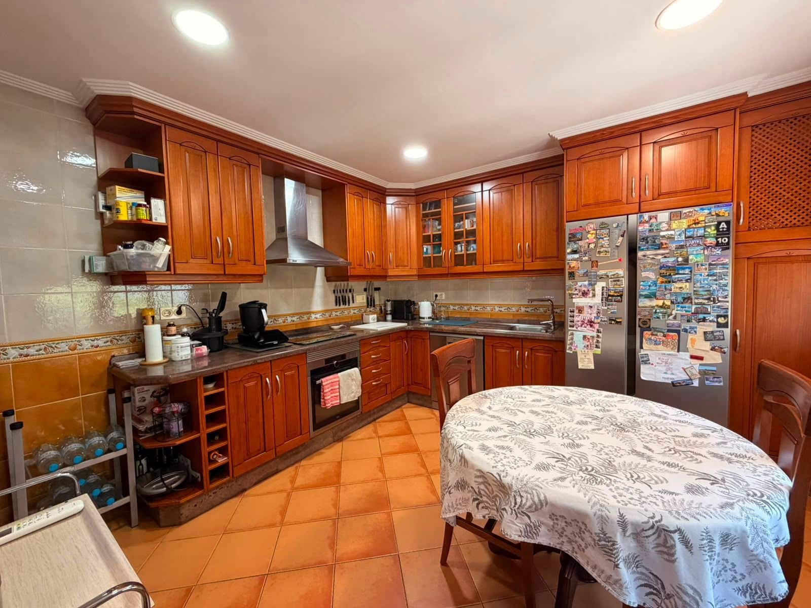4 bedroom Villa for sale in El Campello with garage - € 2,500,000 (Ref: 9933643)