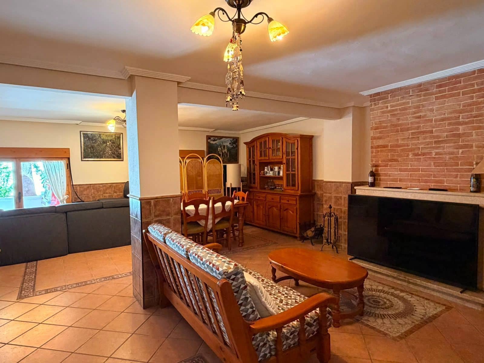 4 bedroom Villa for sale in El Campello with garage - € 2,500,000 (Ref: 9933643)