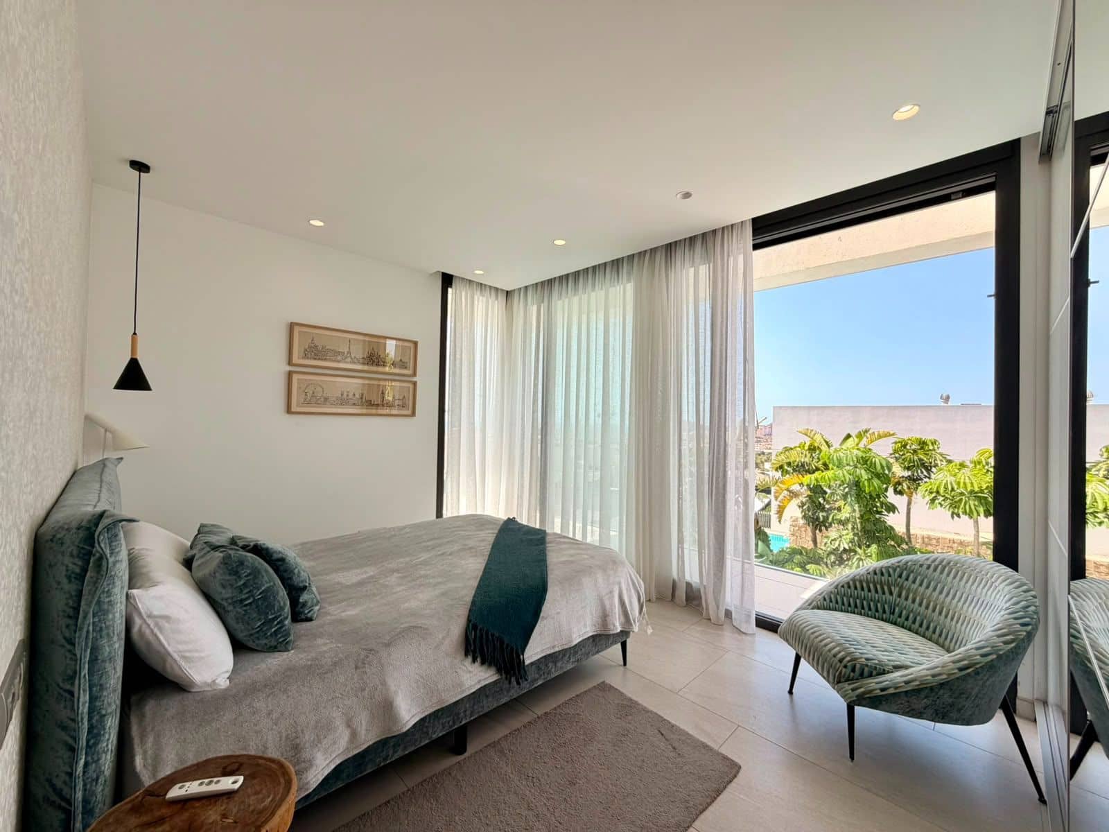4 bedroom Villa for sale in Finestrat with pool garage - € 1,340,000 (Ref: 9933644)