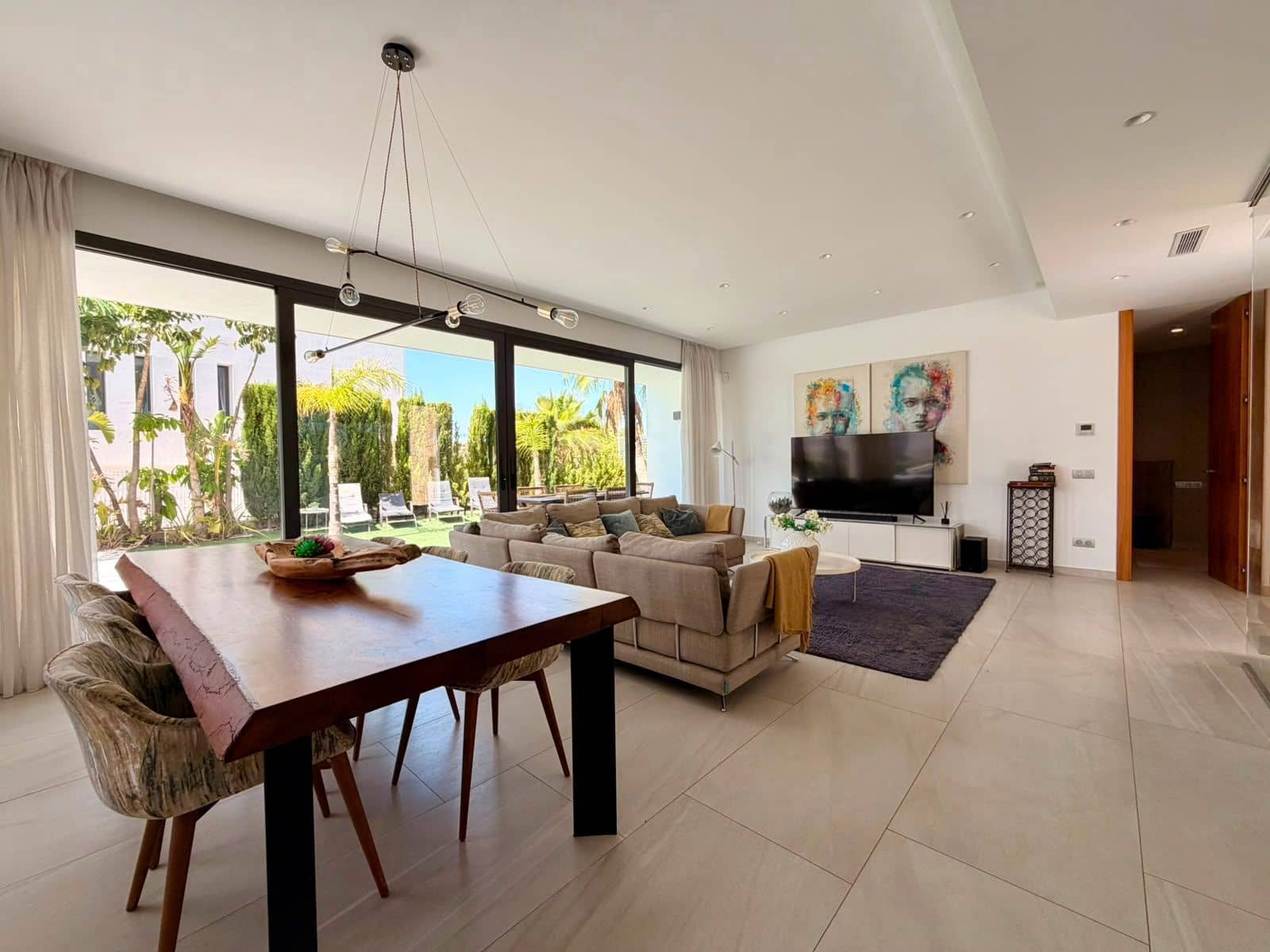 4 bedroom Villa for sale in Finestrat with pool garage - € 1,340,000 (Ref: 9933644)