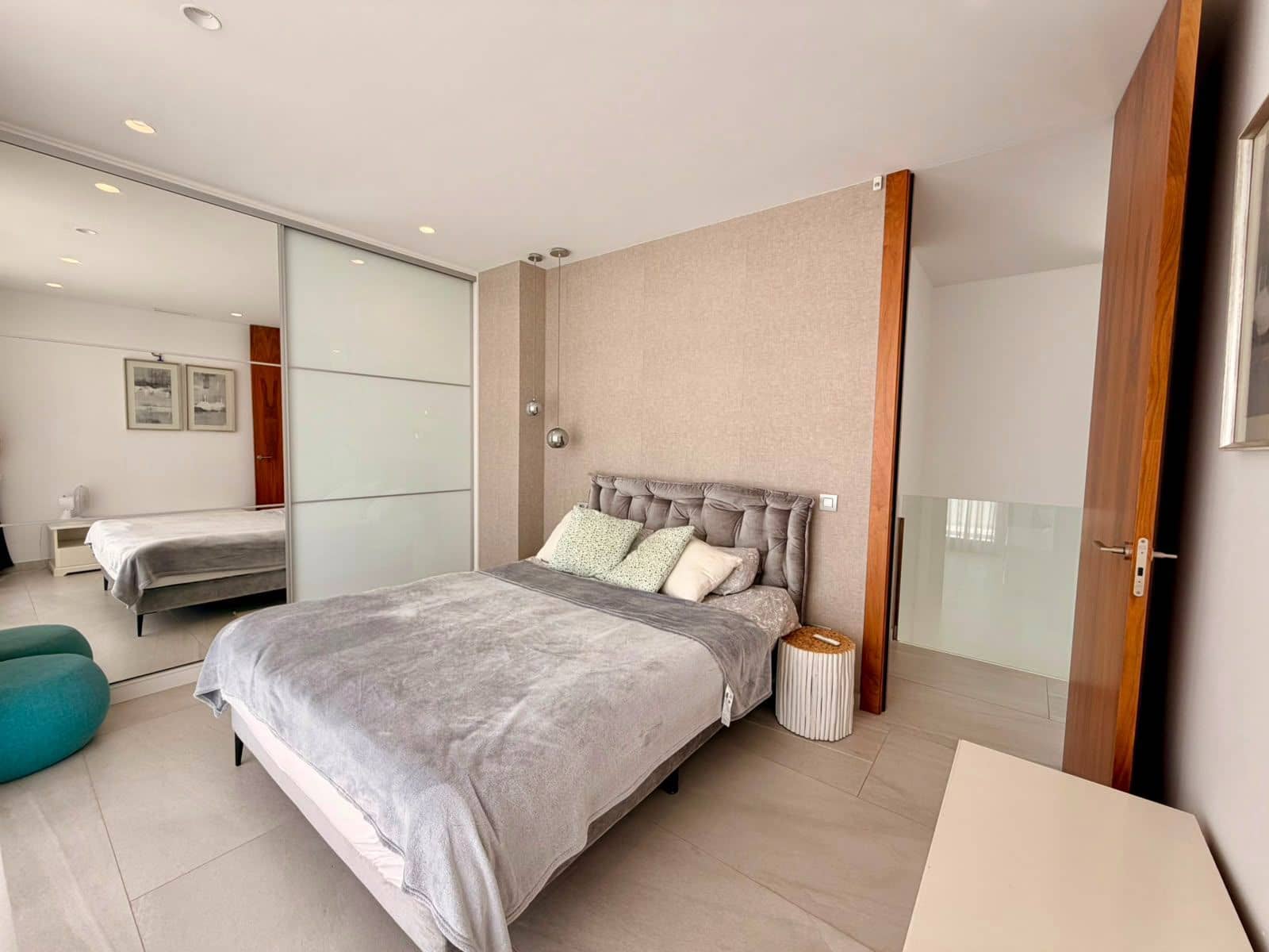 4 bedroom Villa for sale in Finestrat with pool garage - € 1,340,000 (Ref: 9933644)