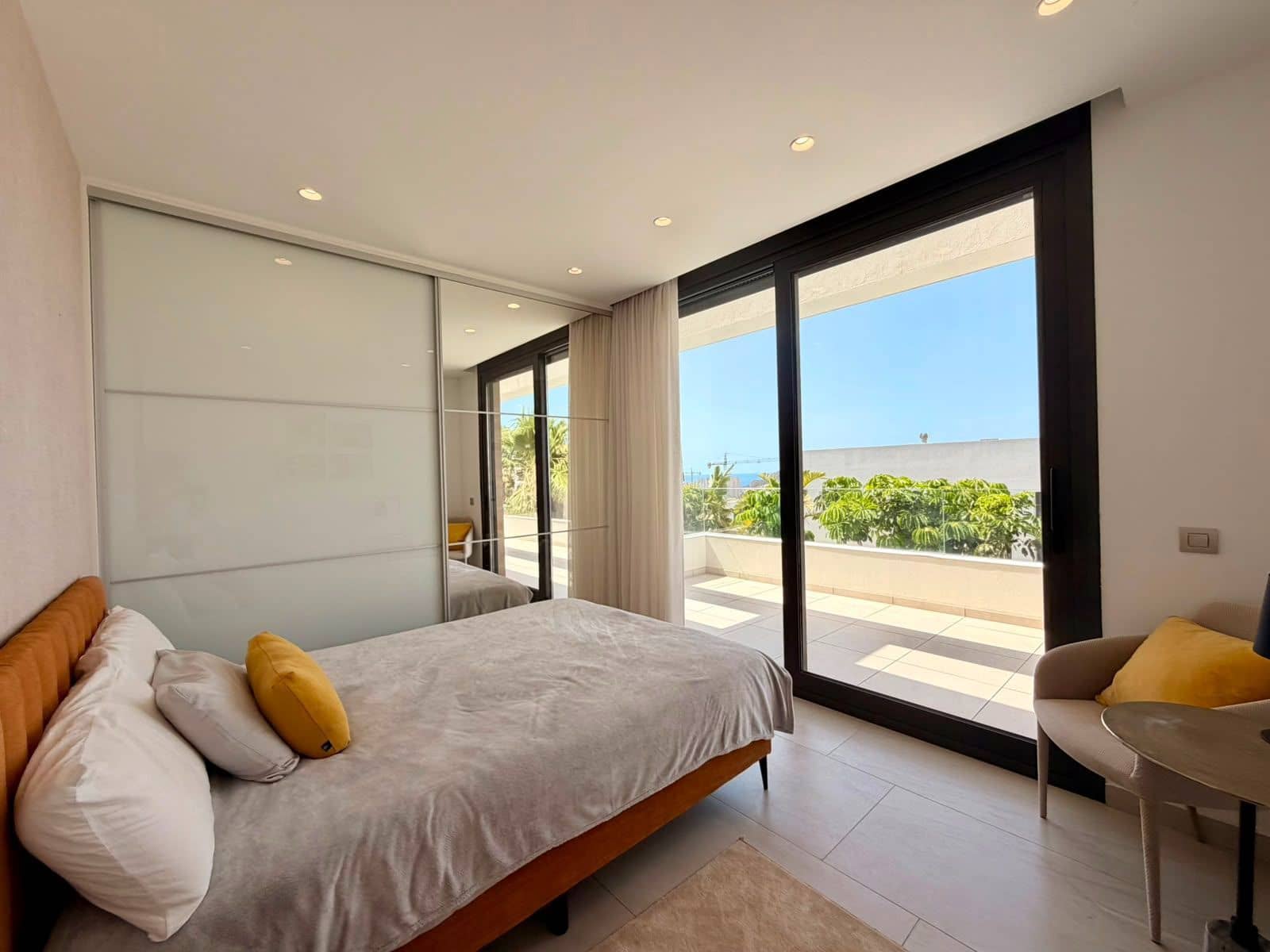 4 bedroom Villa for sale in Finestrat with pool garage - € 1,340,000 (Ref: 9933644)