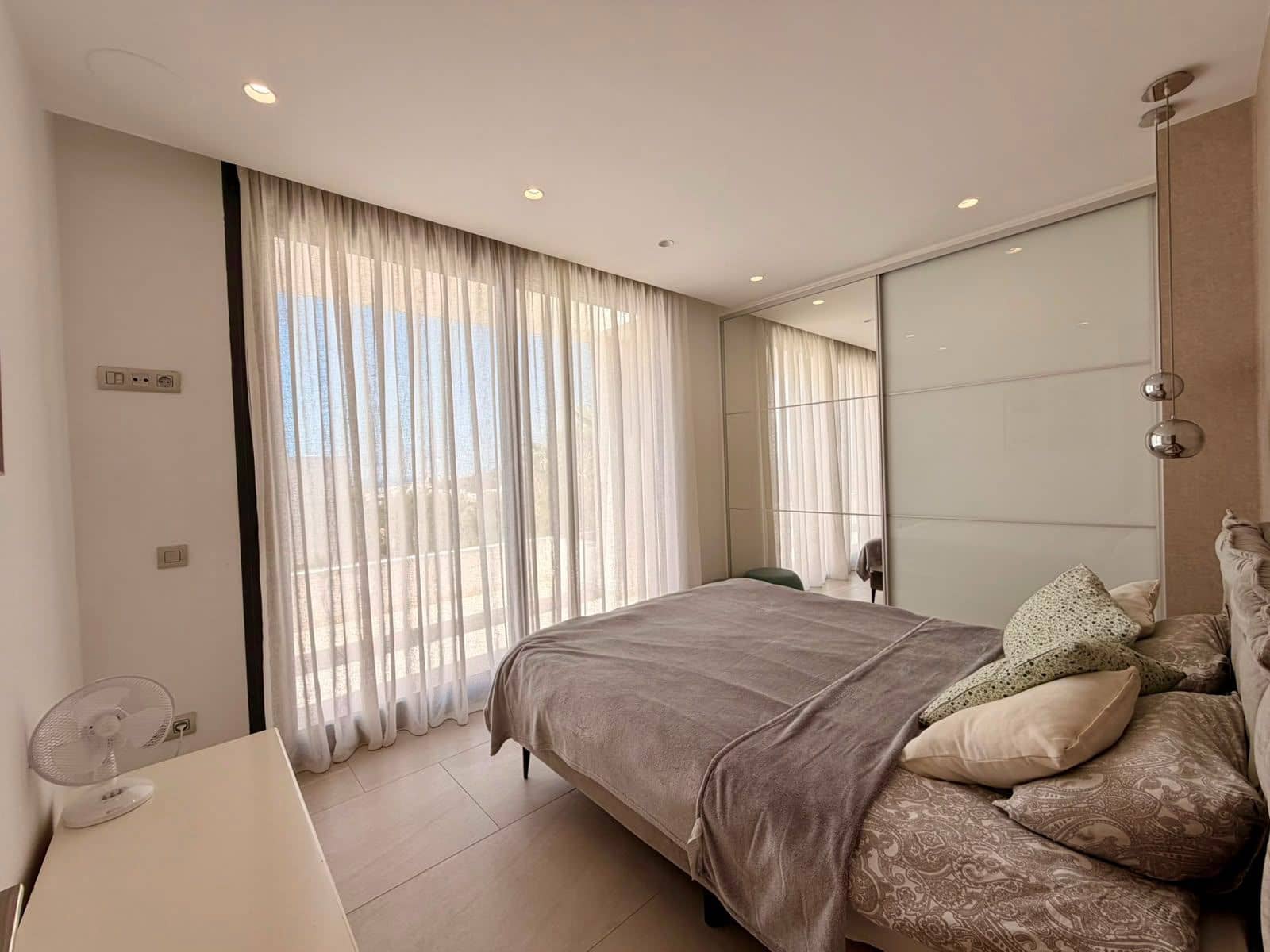 4 bedroom Villa for sale in Finestrat with pool garage - € 1,340,000 (Ref: 9933644)