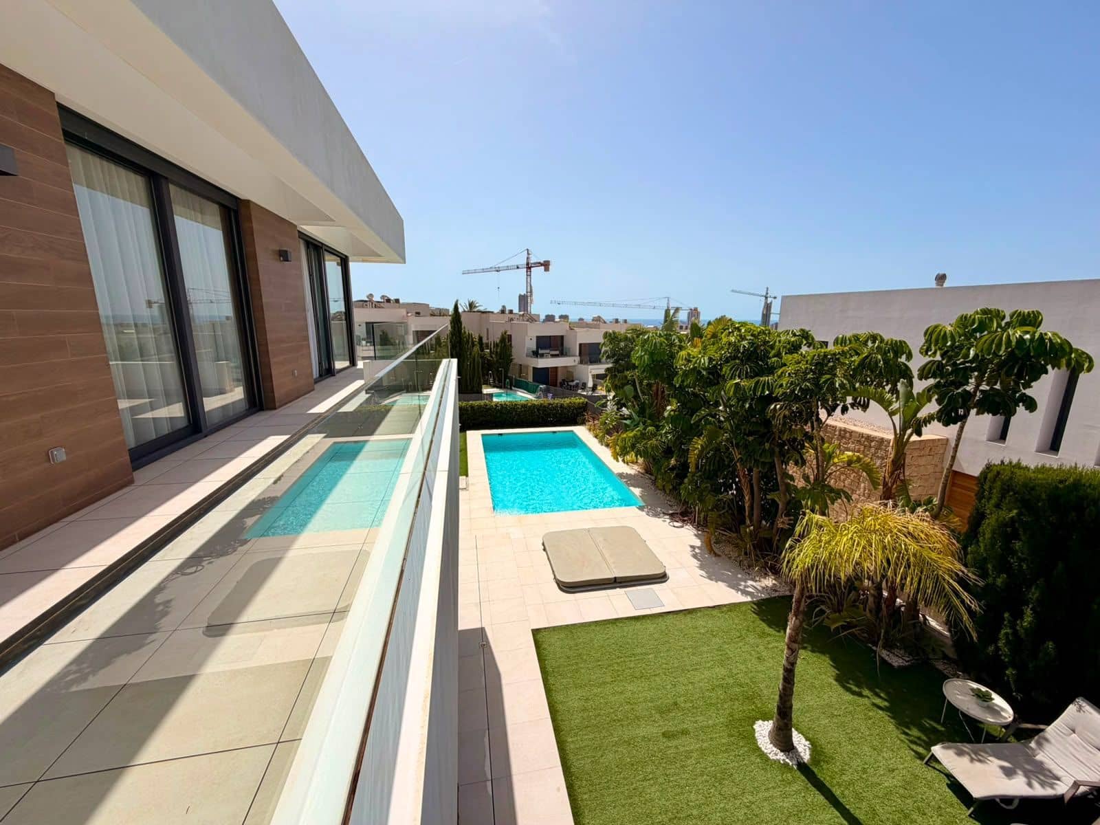 4 bedroom Villa for sale in Finestrat with pool garage - € 1,340,000 (Ref: 9933644)