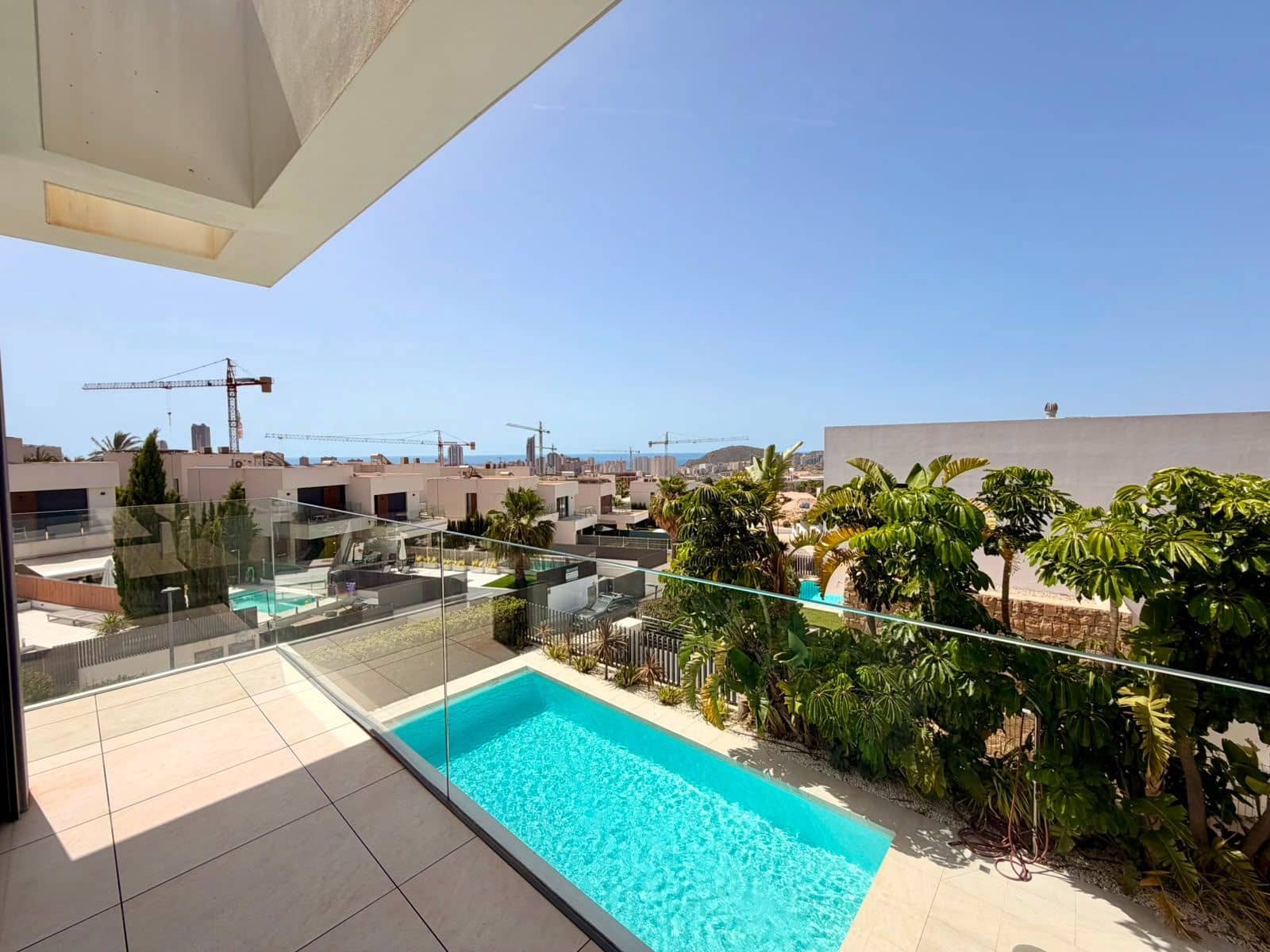 4 bedroom Villa for sale in Finestrat with pool garage - € 1,340,000 (Ref: 9933644)