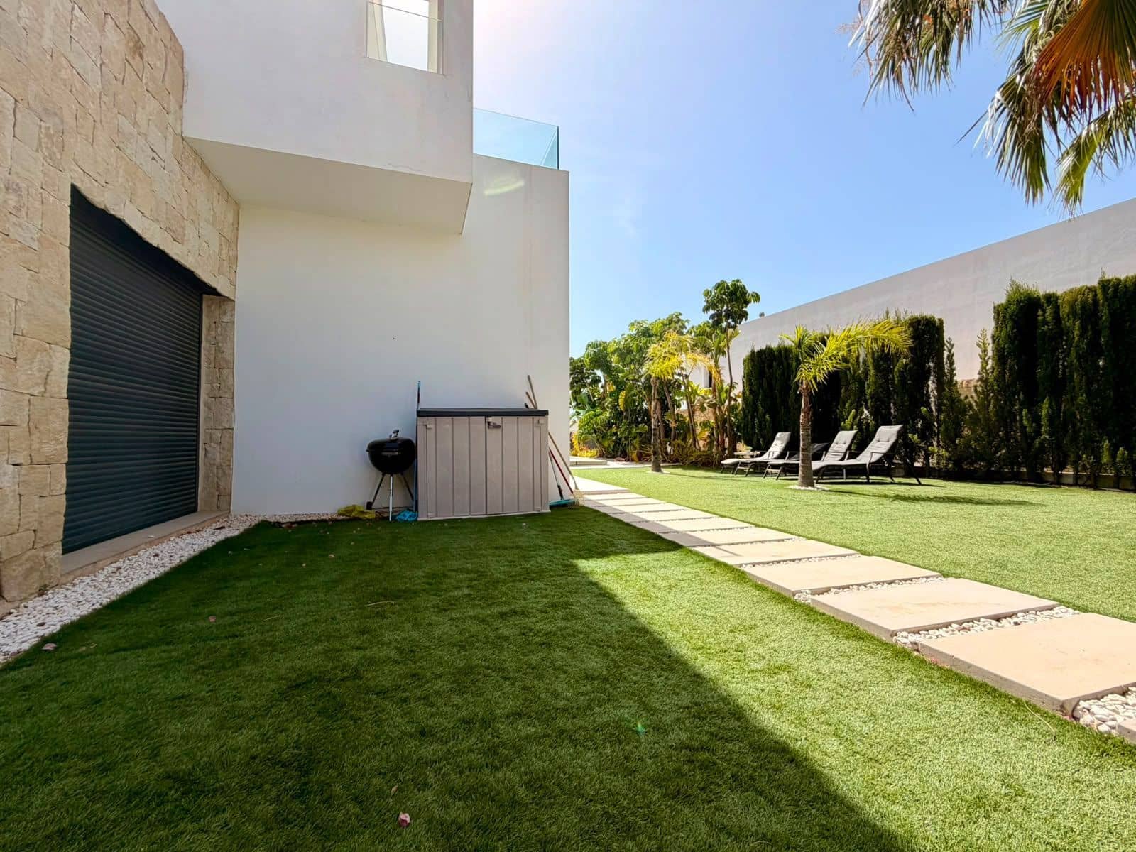 4 bedroom Villa for sale in Finestrat with pool garage - € 1,340,000 (Ref: 9933644)