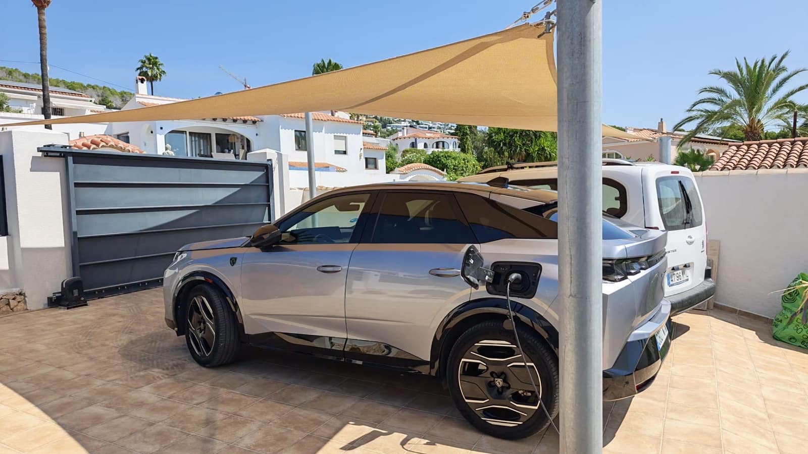 4 bedroom Villa for sale in Calpe / Calp with pool garage - € 849,000 (Ref: 9937540)